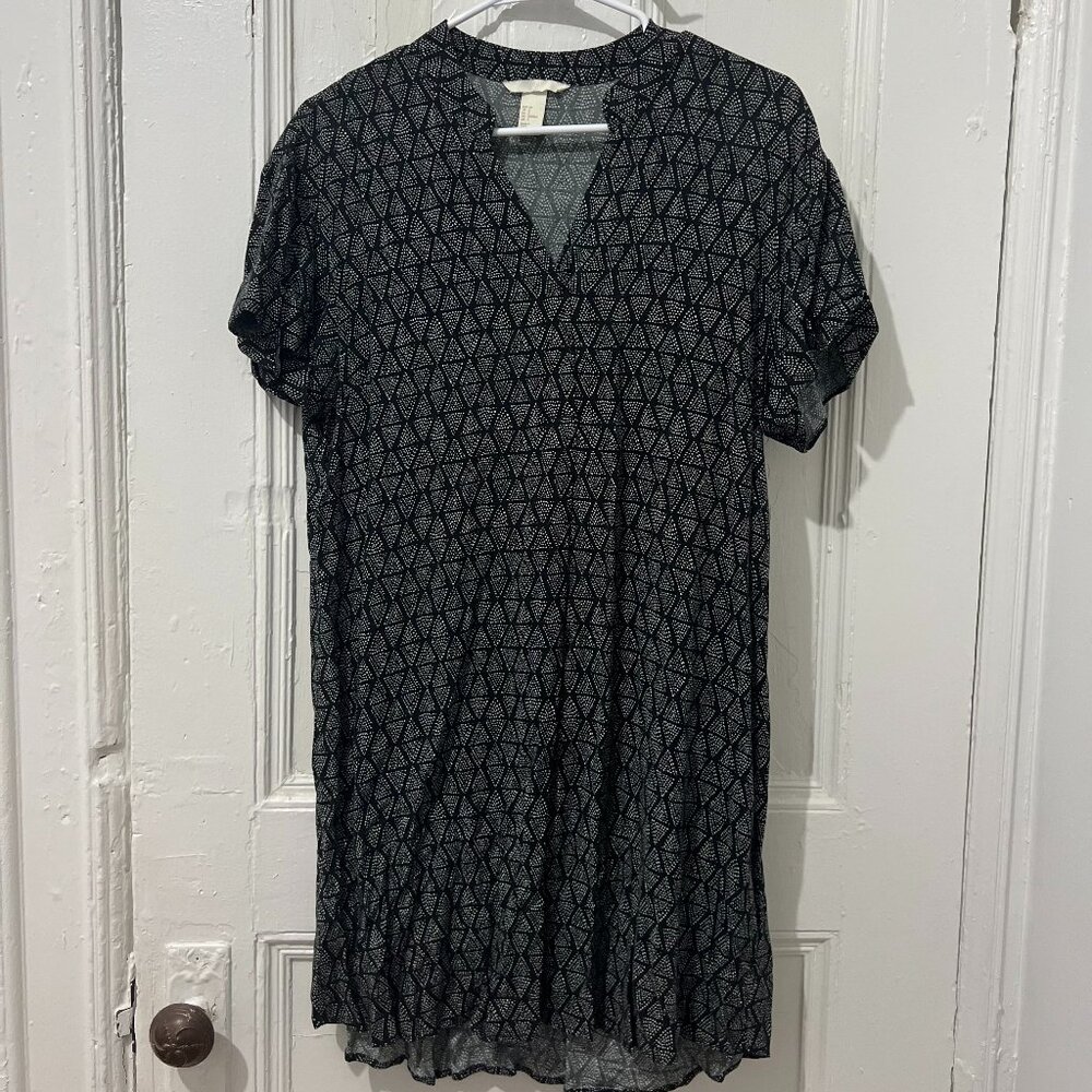 H&M Dress – Black Diamond Patterrn – Size 2